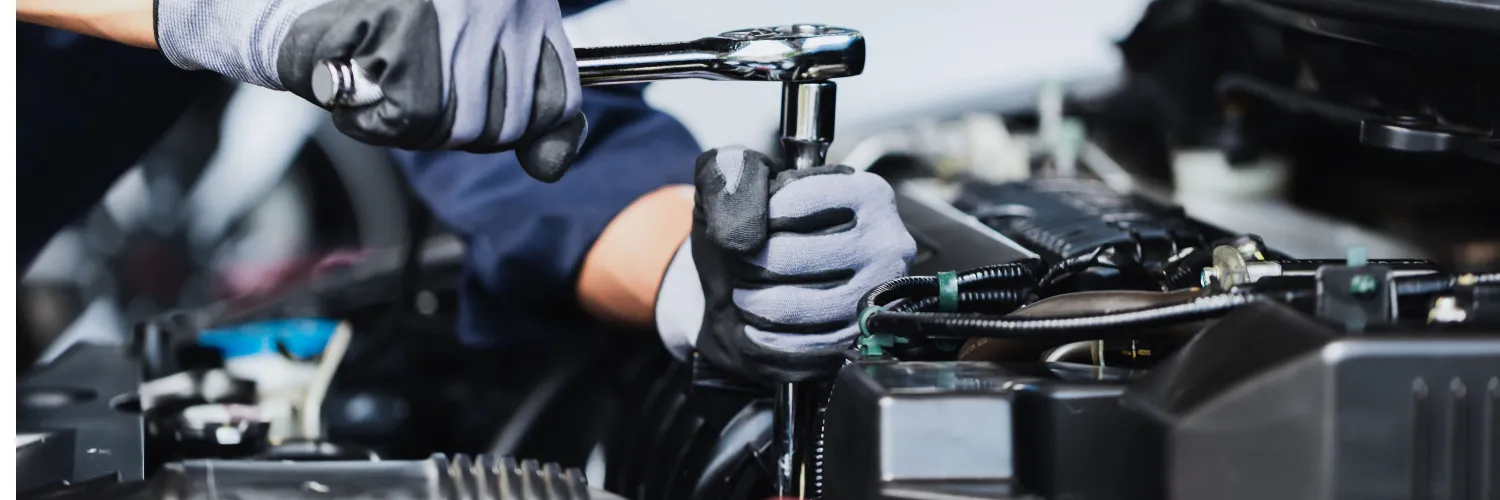 Services de réparation de moteurs chez Liqui Pneus