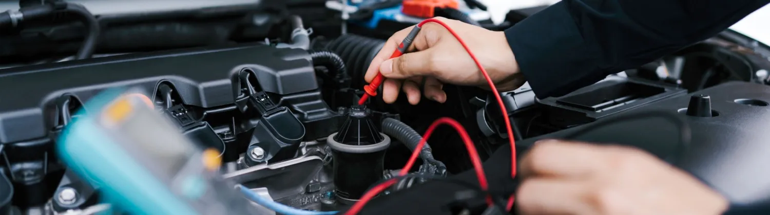 Assurez-vous que votre véhicule soit bien alimenté : Test et changement de batterie