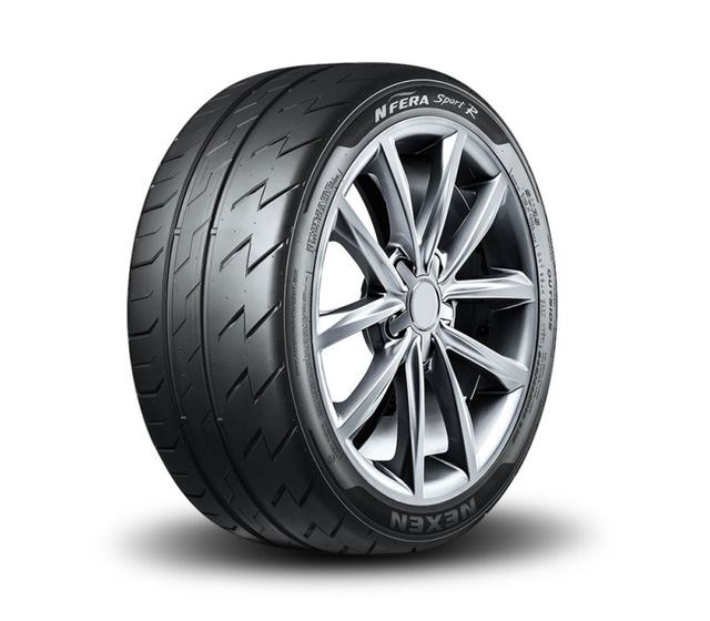 Pneu 225/45R17 Nexen 2254517 Nfera Sport R
