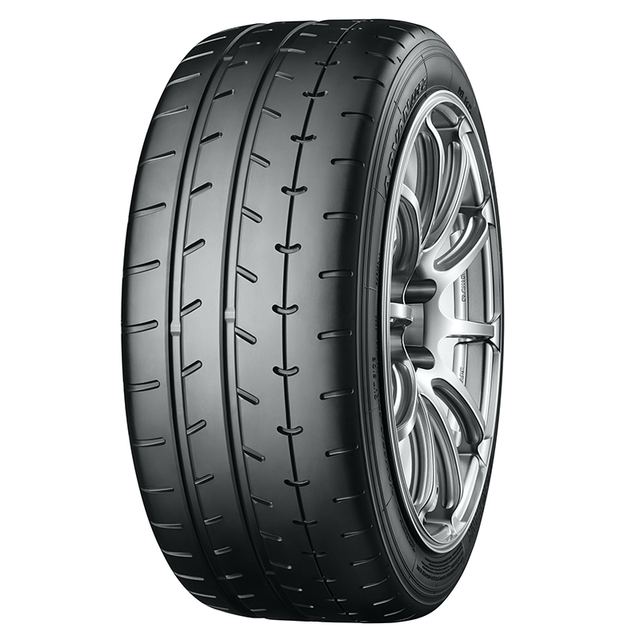 Neumático 235/45R18 Yokohama Advan A052