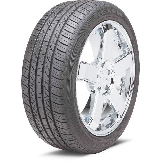 Tire 215/55R17 Nexen 2155517 Cp671