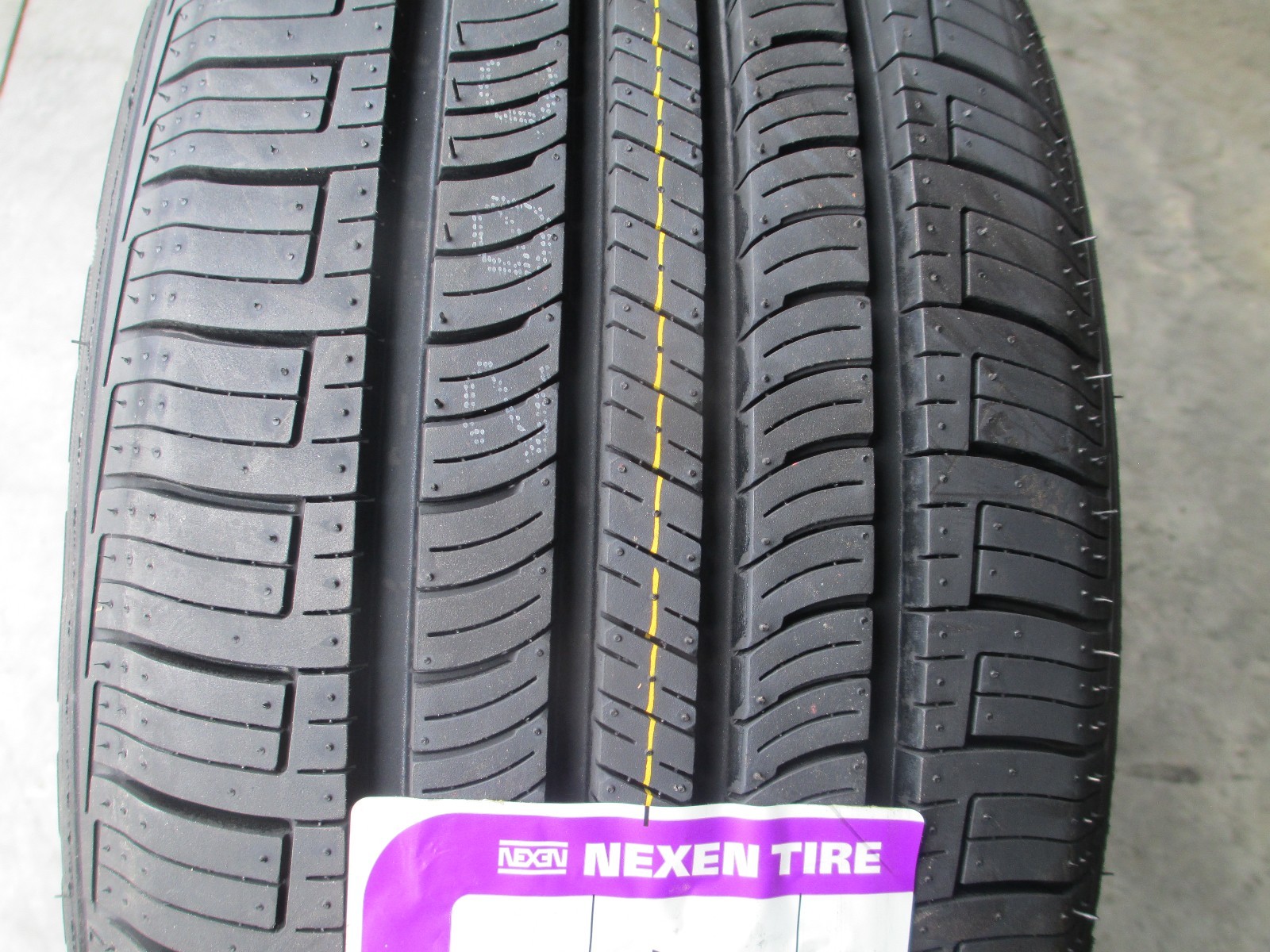 2155017 91H NEXEN NPRIZ AH5