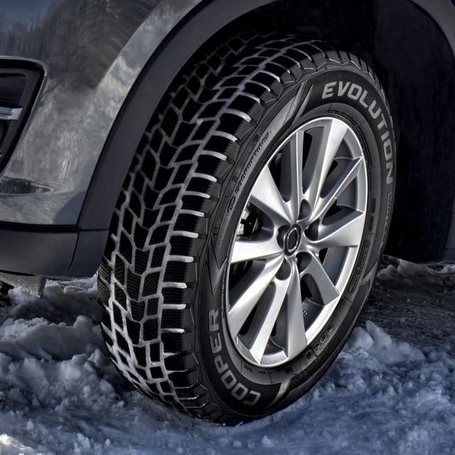 Pneu 235/65R17 Cooper 2356517 Evolution Winter