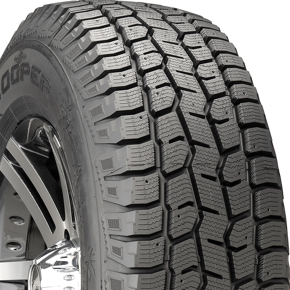 2457517 LT 10P 121/118Q COOPER DISCOVERER SNOW CLAW