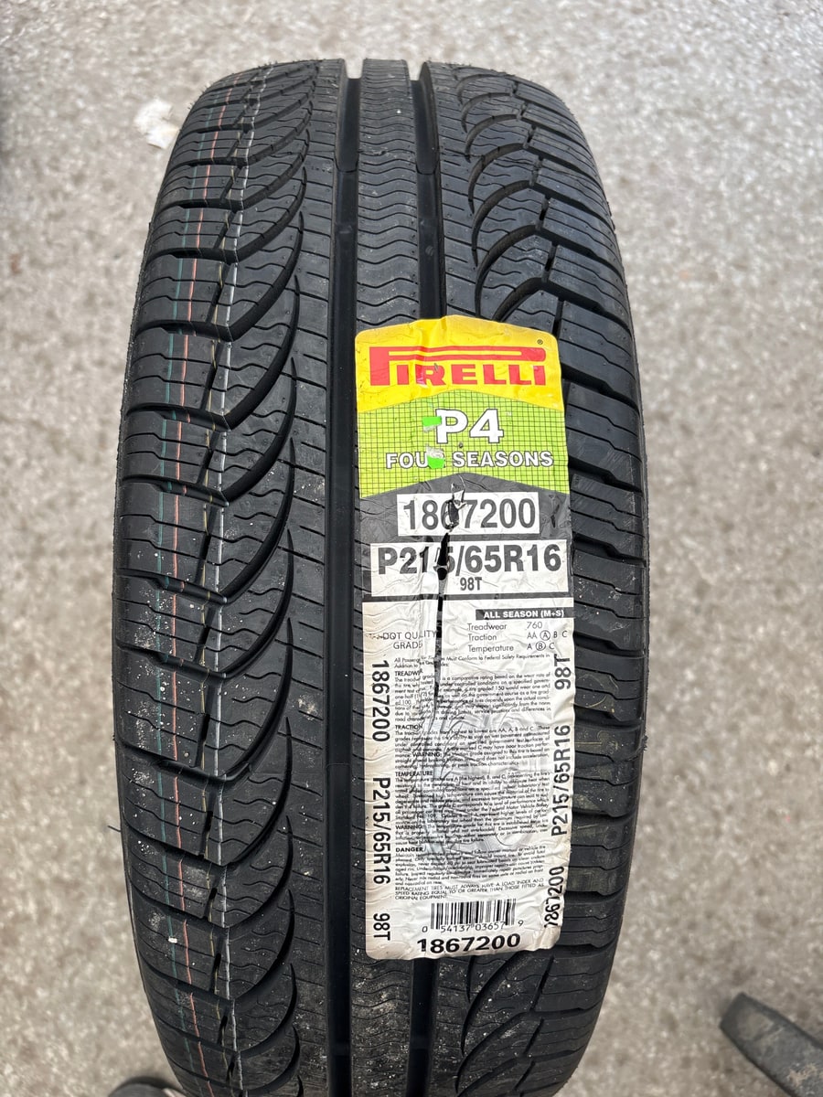 215/65R16 Pirelli P4 4SEASONS+ DOT 2014 98T