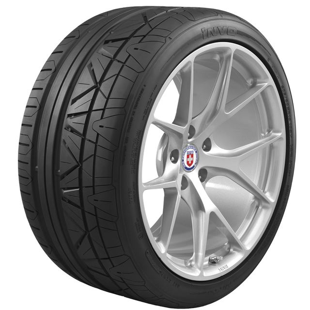 Pneu 225/40R19 Nitto Invo