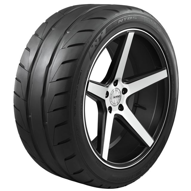 Pneu 235/35R19 Nitto NT05