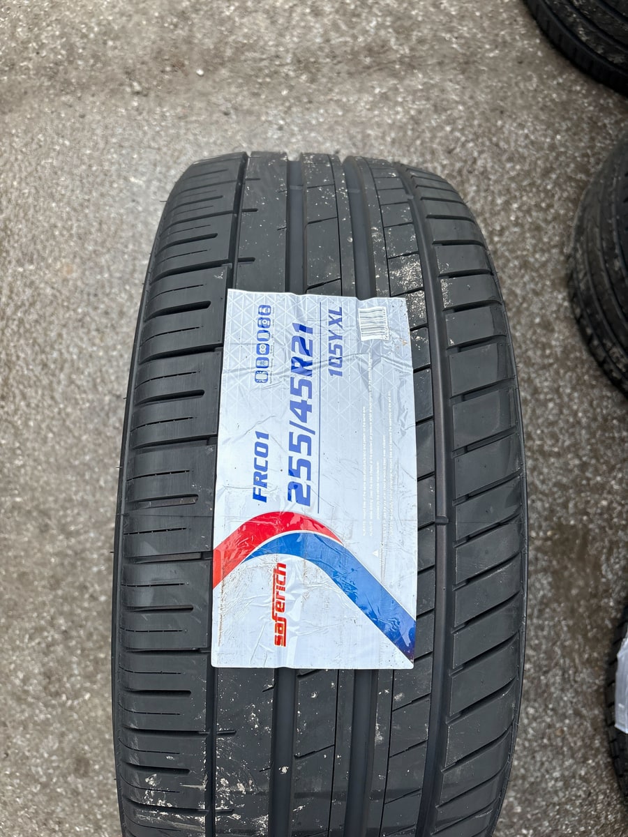 255/45R21 SAFERICH FARROAD / FRC01 105Y XL